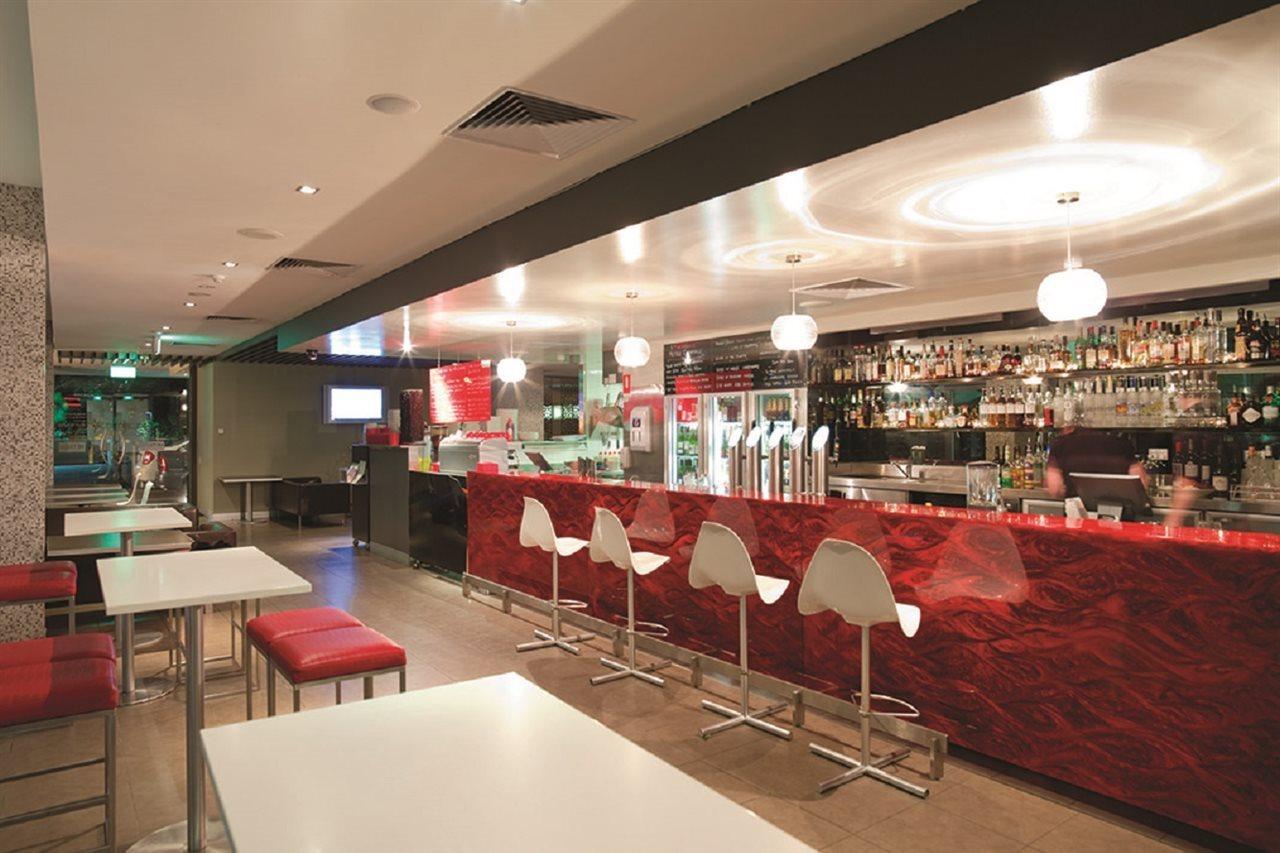 Adina Apartment Hotel Пърт Екстериор снимка