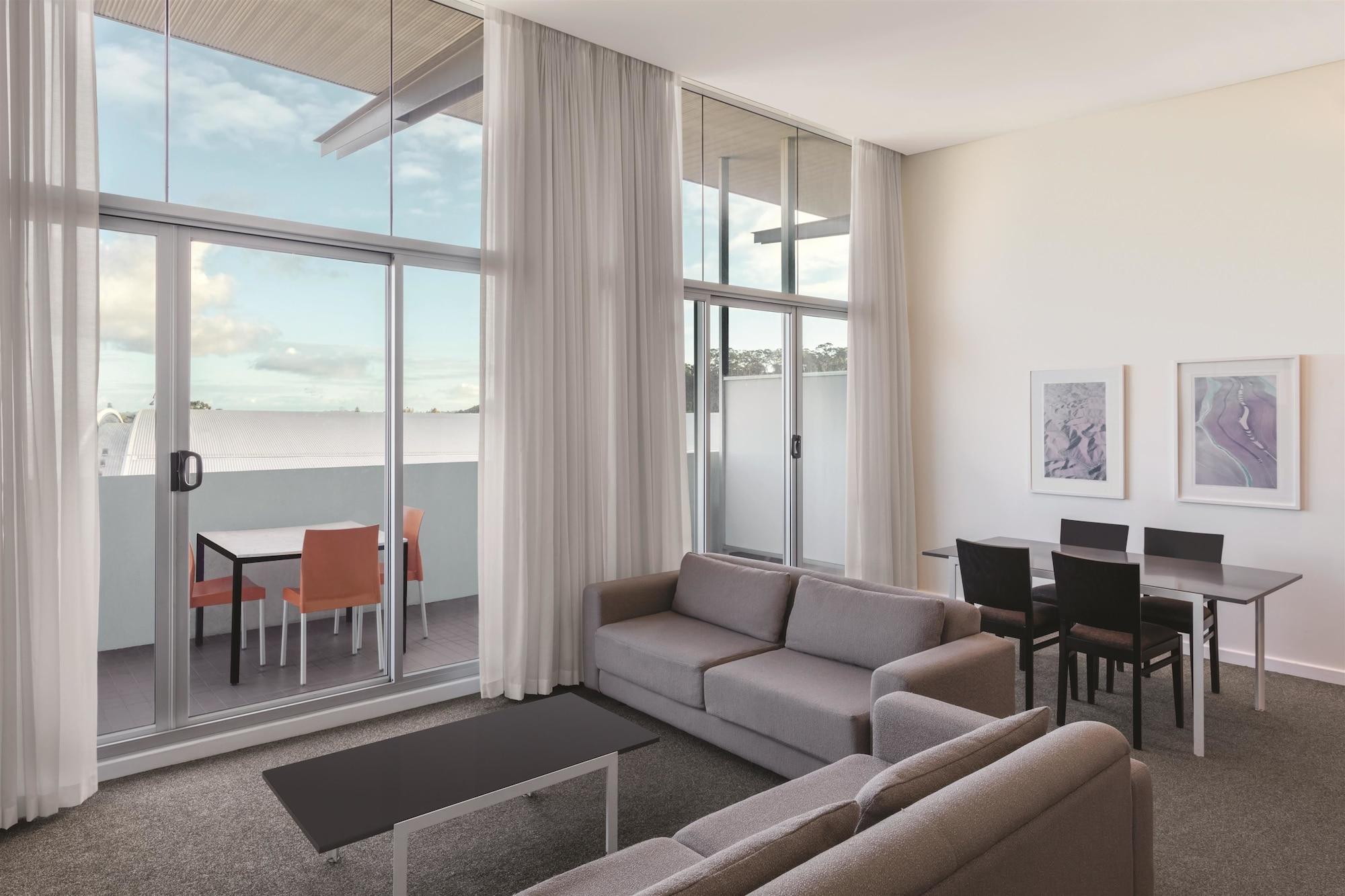 Adina Apartment Hotel Пърт Екстериор снимка