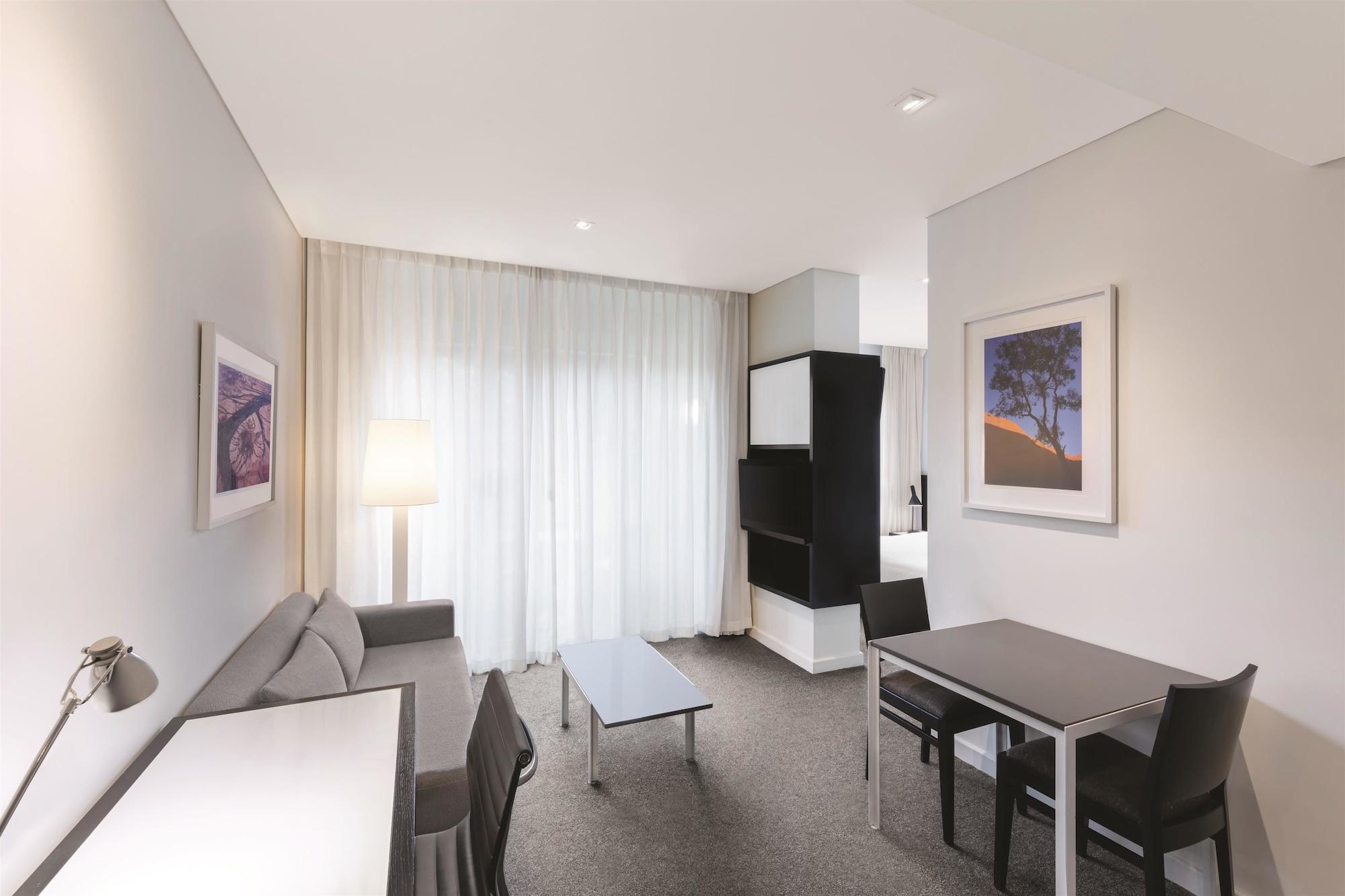 Adina Apartment Hotel Пърт Екстериор снимка