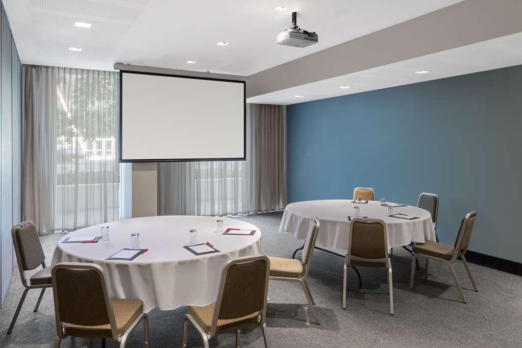 Adina Apartment Hotel Пърт Съоръжения снимка